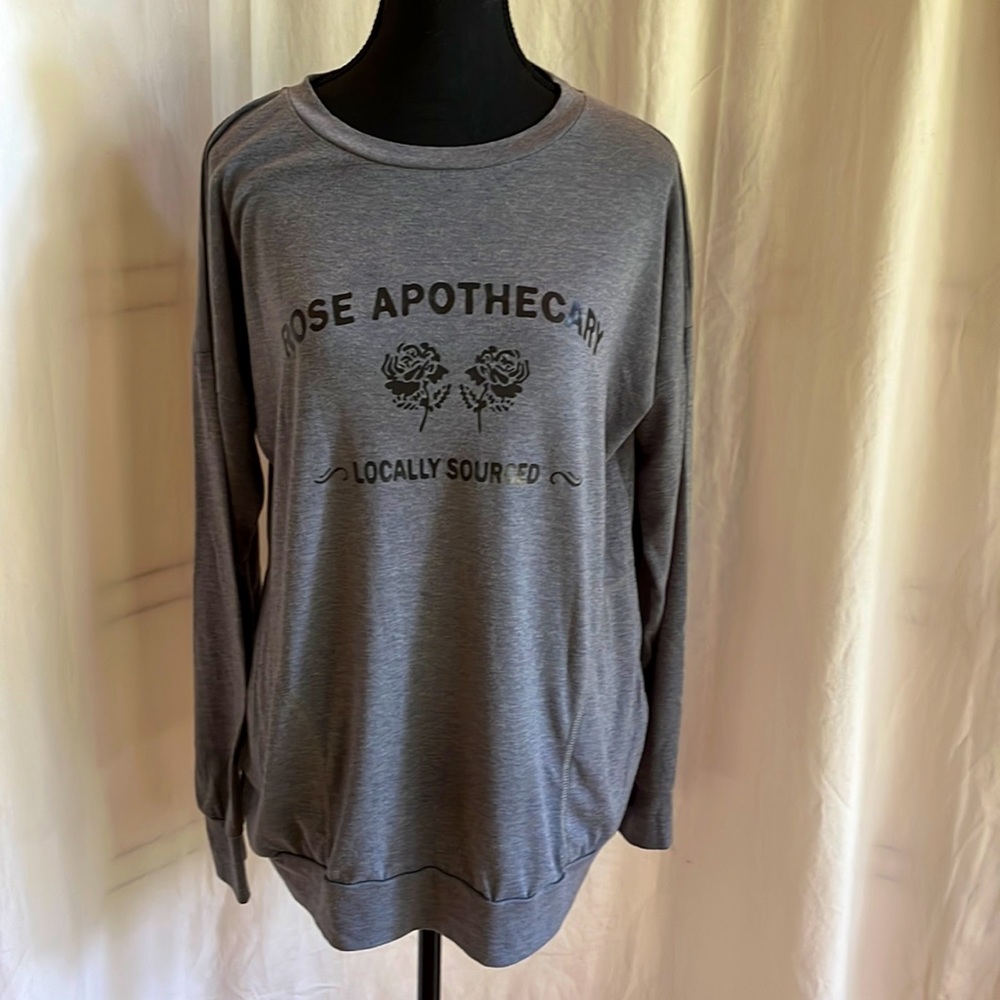 Rose Apothecary/ Schitts Creek Long sleeve shirt tee with pockets